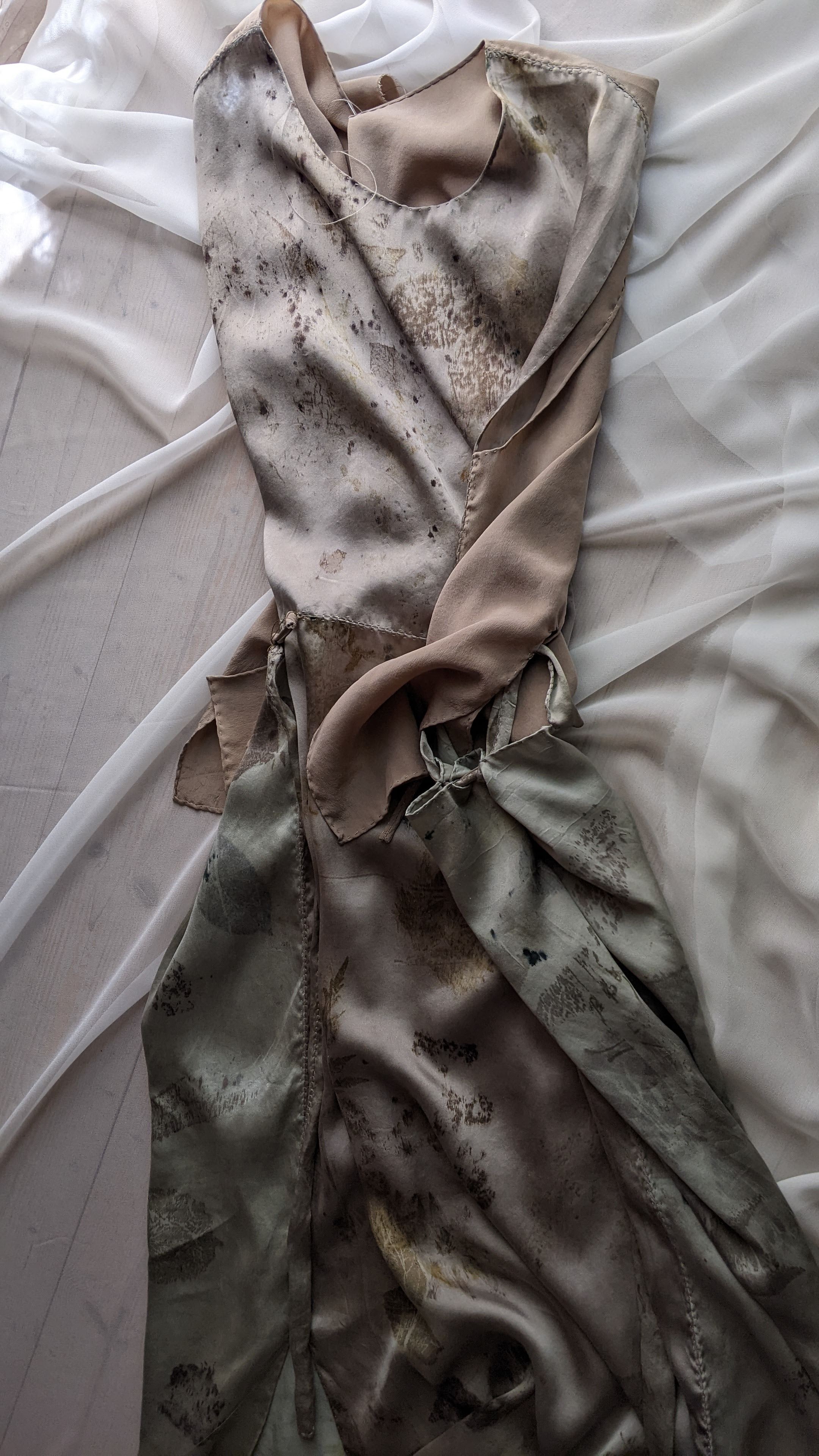 oluhi, hand sewn clothing, plant dyes, natural dyes, botanical dyes, botanical prints, compostable fabrics,