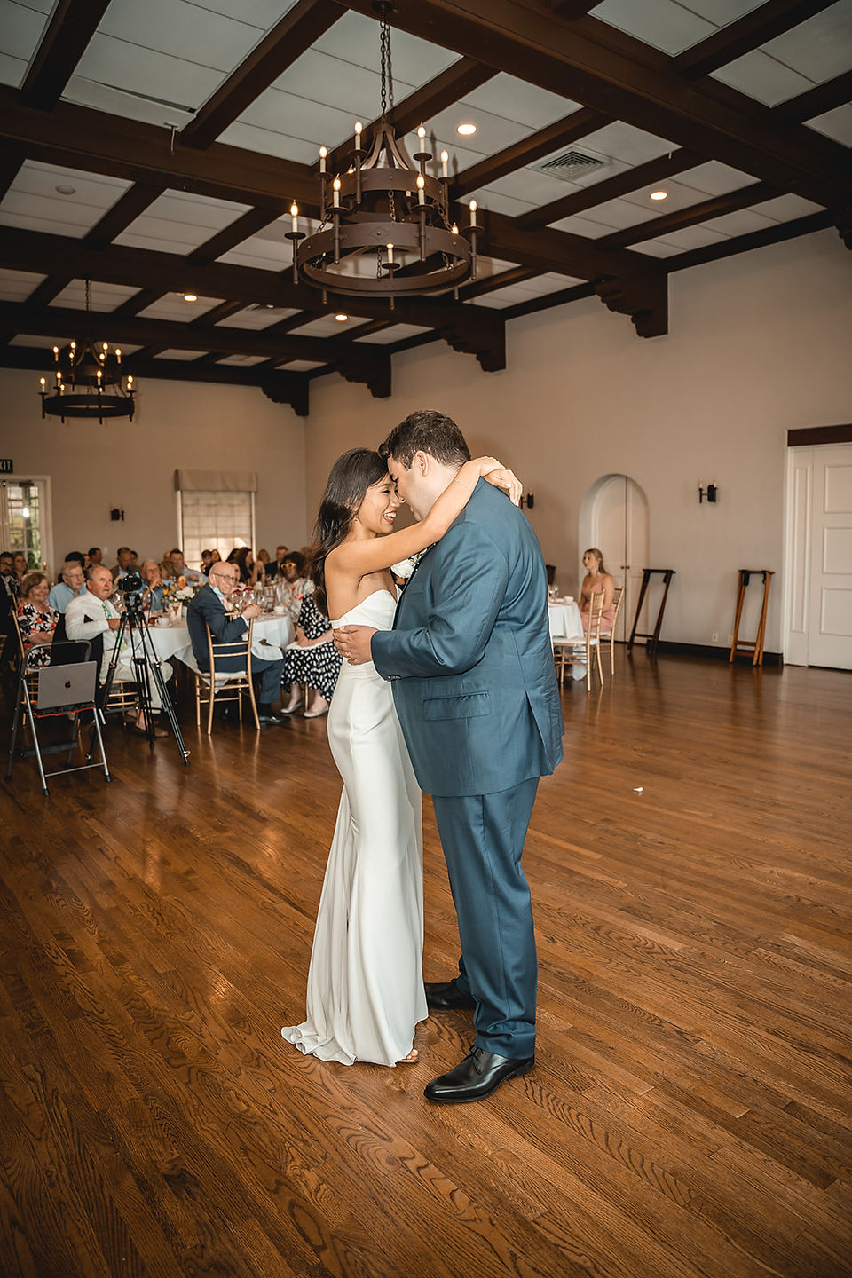 Newly weds first dance at Altadena Country Club reception shot by Paper Birch Collective, California Wedding Photographer and Videographer Team in Orange County