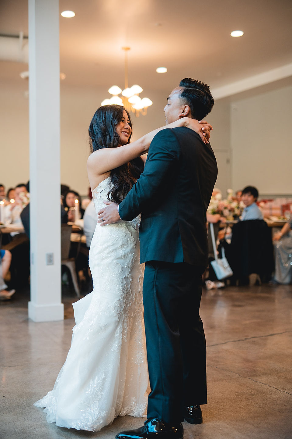Newly weds first dance at The Harper in Costa Mesa by Alvis Pham Photography, Orange County California Wedding Photographer