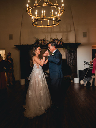 Wedding reception for Dream Wedding with an Ocean View in Palos Verdes Estates, California at La Venta Inn shot by Alvis Pham Photography, Orange County and Los Angeles Wedding Photographer