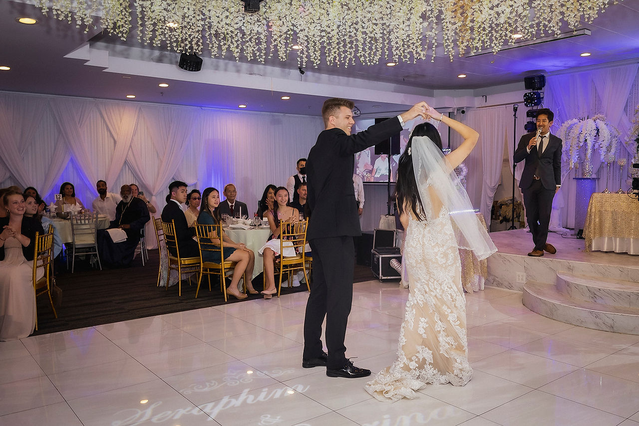 Newly weds first dance at Wedding reception shot by Paper Birch Collective, California Wedding Photographer in Orange County