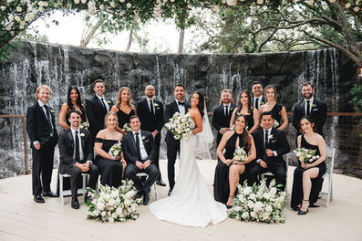 Bride and groom photoshoot with party for wedding at Calamigos Ranch in Malibu California photos by Alvis Pham Photography, Orange County California Wedding Photographer