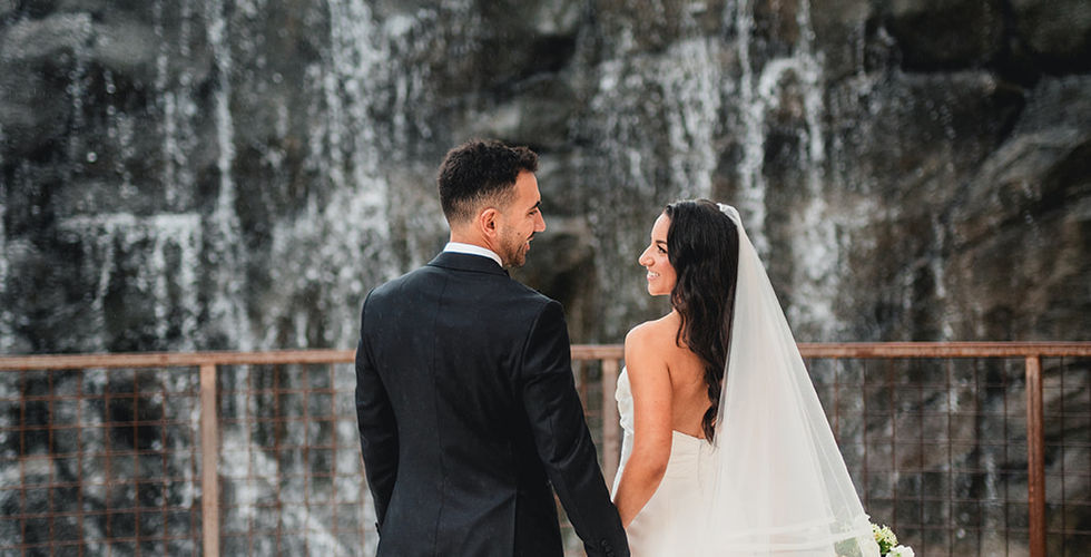 Newly wed photoshoot for wedding at Calamigos Ranch in Malibu California photos by Alvis Pham Photography, Orange County California Wedding Photographer