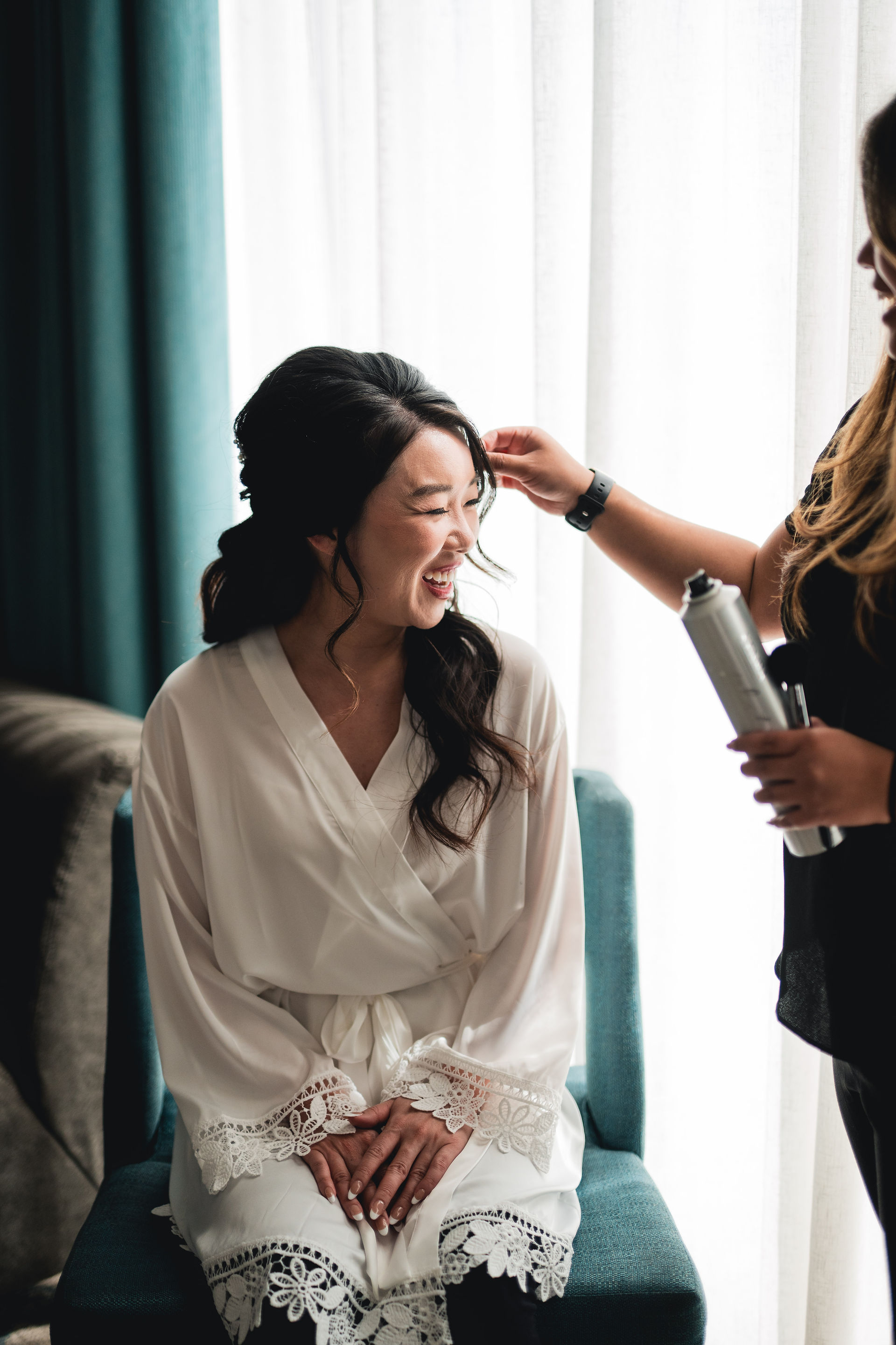 Bride getting ready shot by Alvis Pham Photography