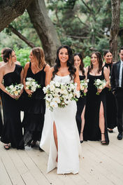 Bride photoshoot with bridal party for wedding at Calamigos Ranch in Malibu California photos by Alvis Pham Photography, Orange County California Wedding Photographer