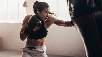 Woman Punch 3.jpeg