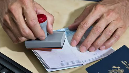 Cómo funciona el Programa Visa Waiver que permitiría que los argentinos ingresen a los Estados Unidos sin tener que tramitar la autorización de viaje