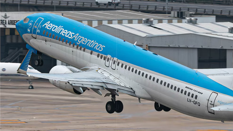 Por la baja demanda y el aumento de combustibles, Aerolíneas Argentinas cancelará los vuelos al Mundial desde el interior del país