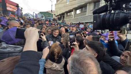 El Gobierno pone a prueba el humor social en la campaña y surgen dudas por la construcción de acuerdos políticos