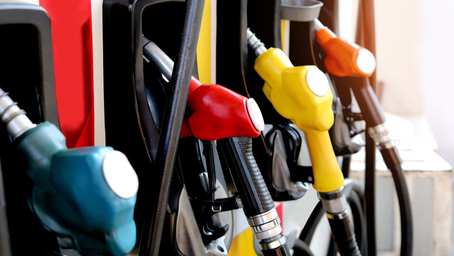 Según un informe privado, en febrero la nafta aumentó en el interior el doble que en CABA