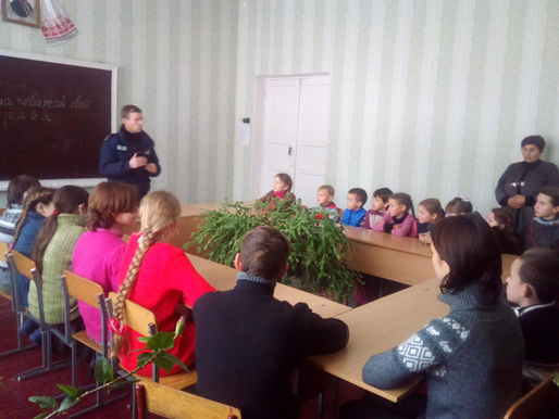 ЗУСТРІЧ З ДІЛЬНИЧНИМ ОФІЦЕРОМ ПОЛІЦІЇ ОРЖИЦЬКОГО ВП ГУНП В ПОЛТАВСЬКІЙ ОБЛАСТІ ДОРОШЕНКОМ ОЛЕКСАНДРО