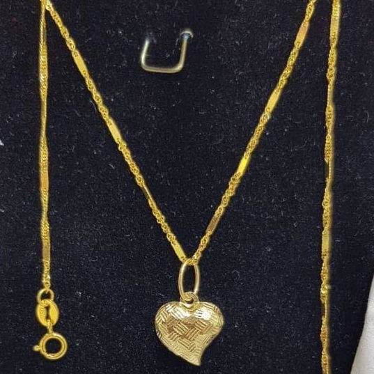 Gold Pendant (1.7 grams)