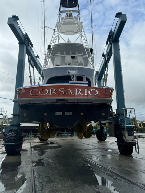 yacht load and offload services