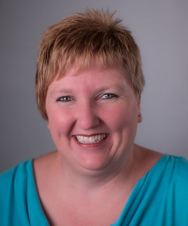 Tracy Ulland-9-Editcolor 1000px (1)_edited.jpg