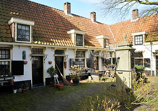 5. Hofje van Loon-2.jpg