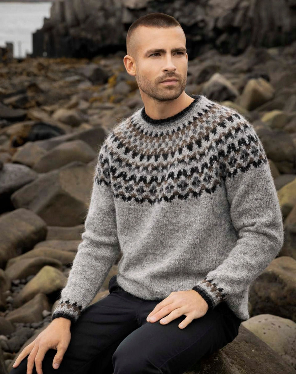 Strickpaket Fjallalopi Islandpullover Tjakkur