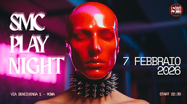 persona in primo piano con maschera rossa di carnevale