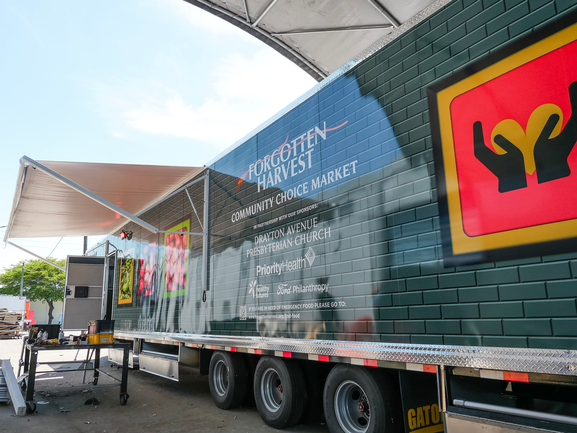 Forgotten Harvest 51-foot mobile food bank trailer – final gallery photo 10