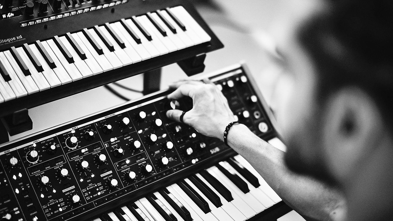 Goyanu_Studio_synth.jpg