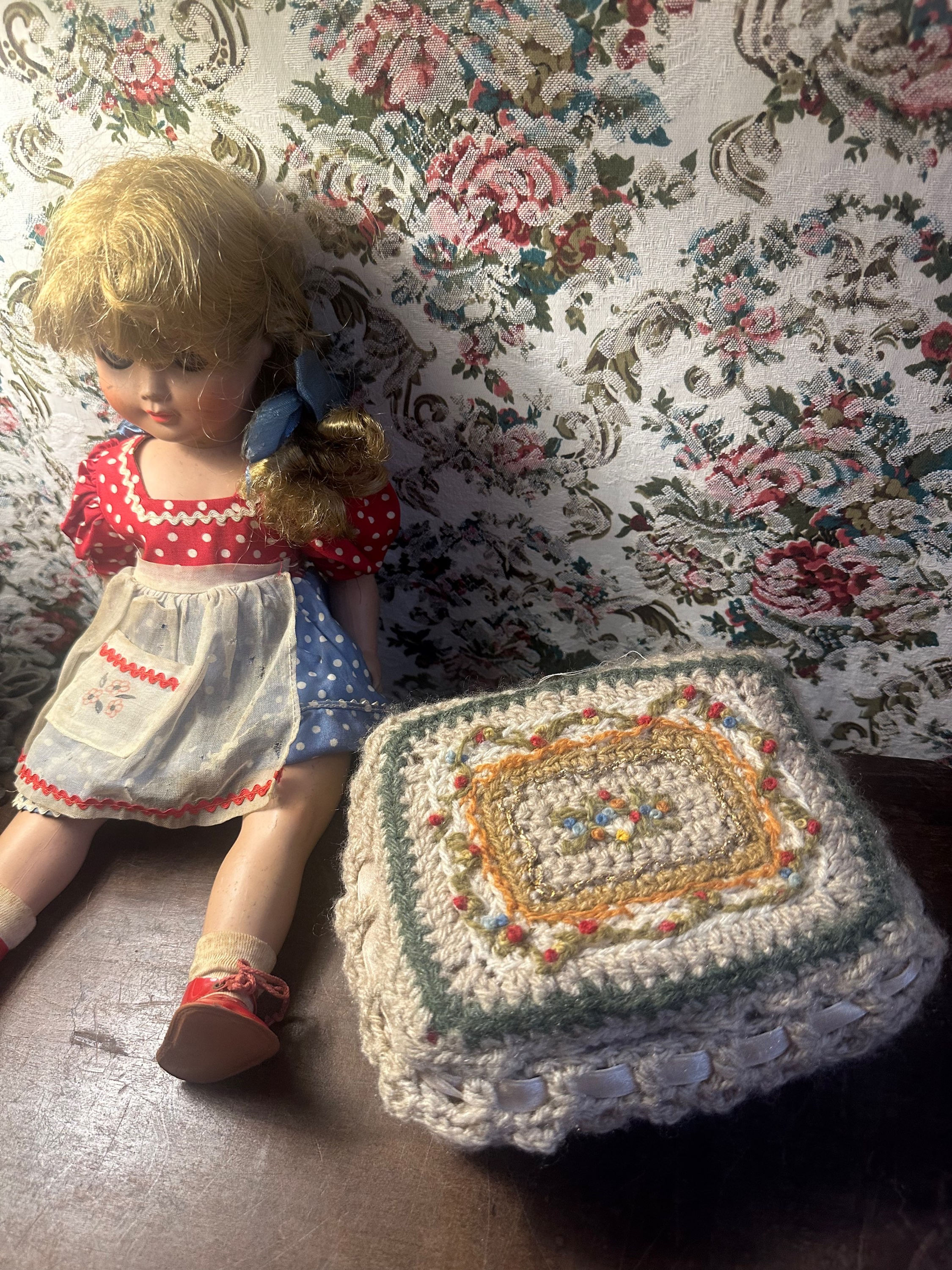 Caixa de costura vintage 1950 crochê artesanal 