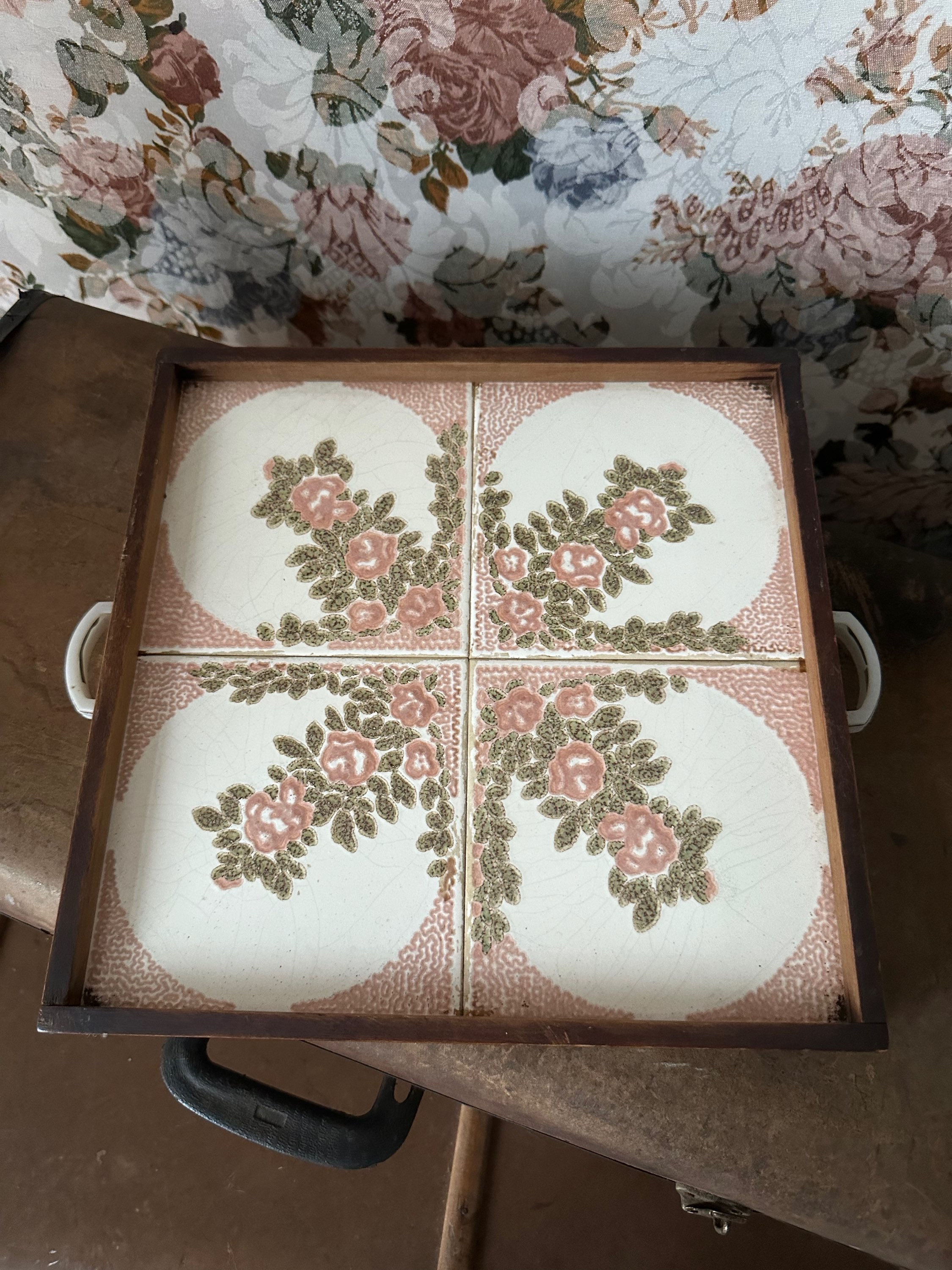 Bandeja vintage 4 azulejos floral 70/80