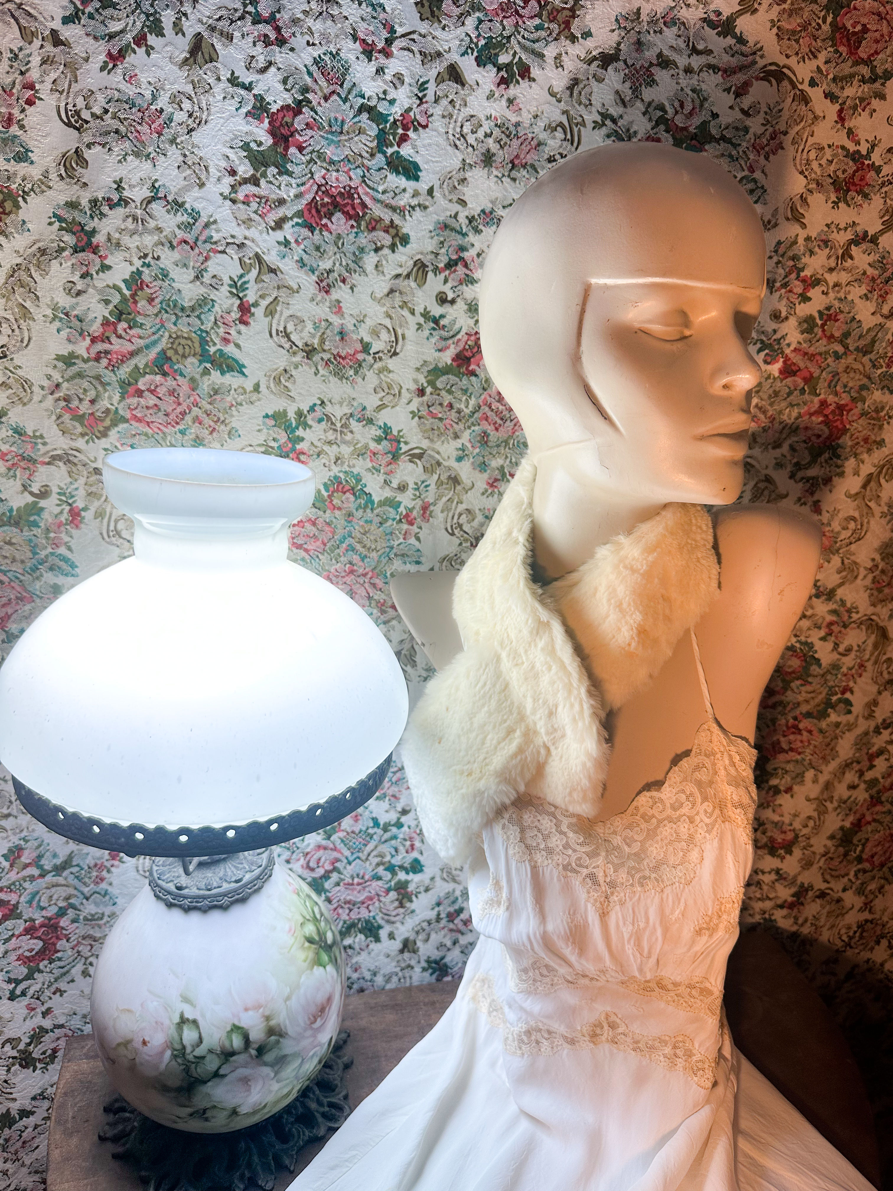 Estola vintage 1940 pele branca curta transpasse 