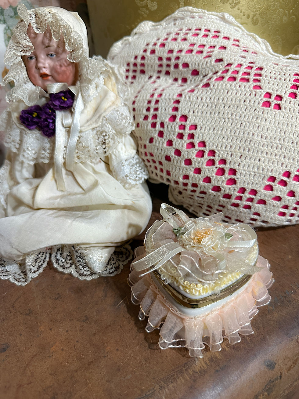 Miniatura:  Porta jóias coração porcelana babados organza 