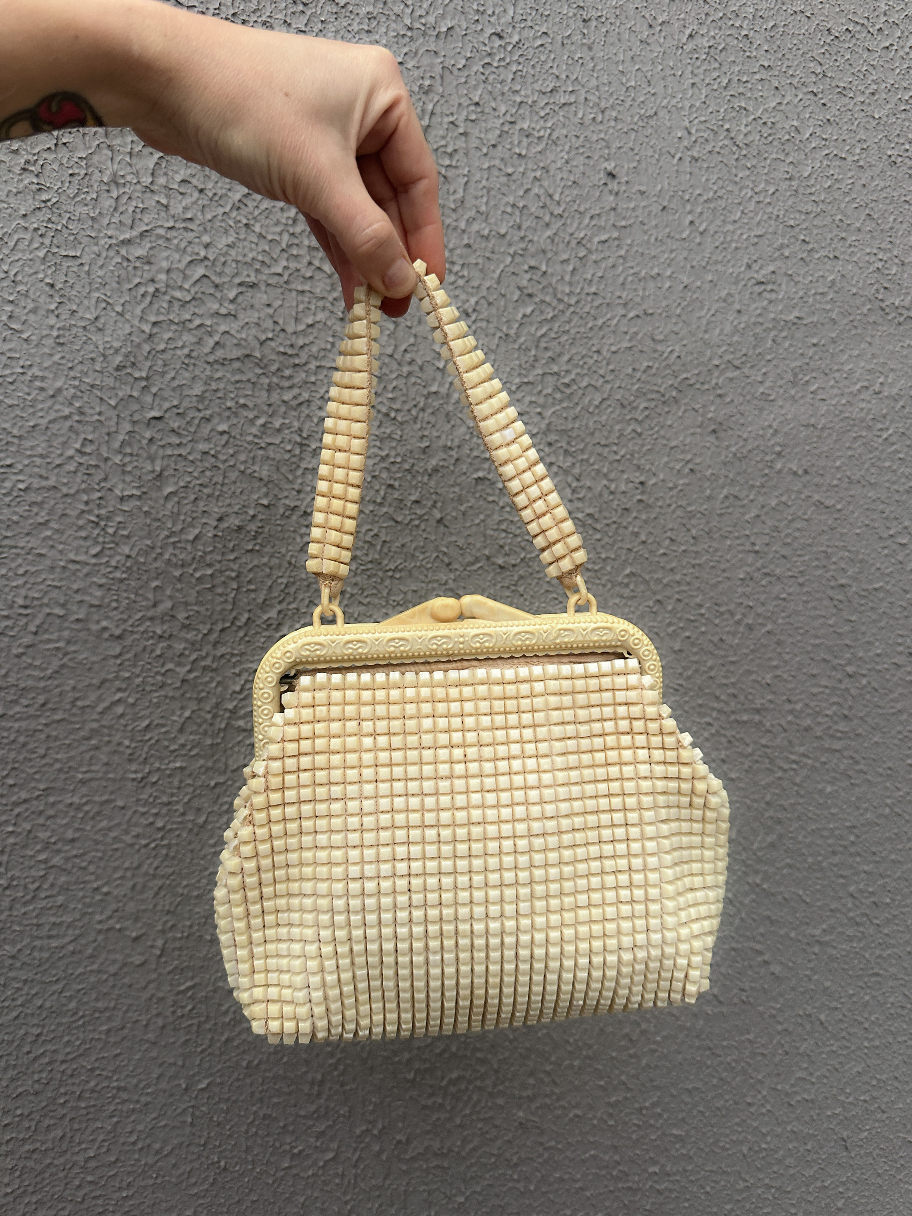 Bolsa vintage de marfim baquelite 