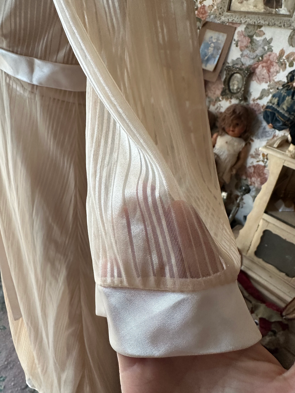 Miniatura: Conjunto vintage de Peignoir DIVA em voil textura em listras cetim