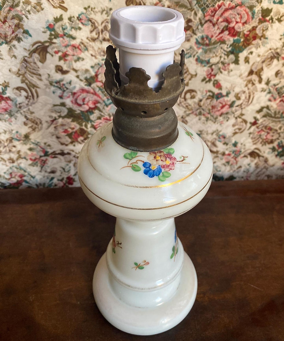 Miniatura: Abajur Vintage porcelana pintada rococó e cúpula de franjas 