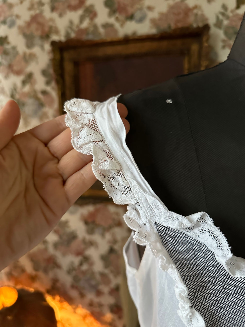 Miniatura: Vestido camisola cambraia algodão cisnes bordados 