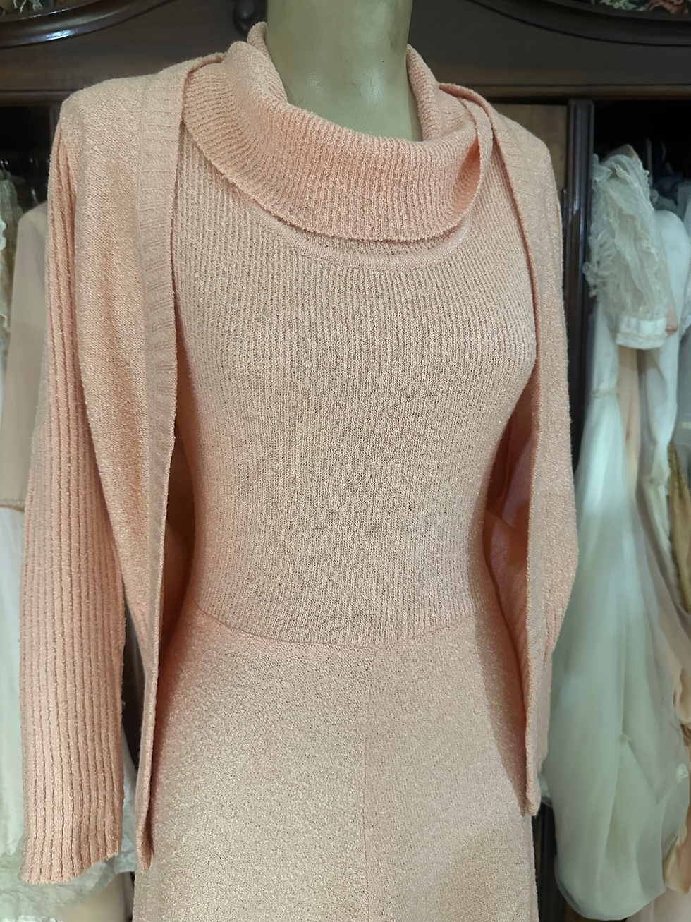 Miniatura: Conjunto vintage vestido e casaco malha plush atoalhada rosa goiaba 
