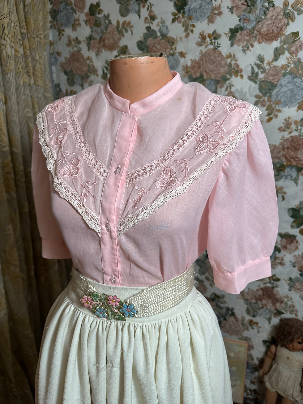 Miniatura: Blusa vintage cambraia linho rosa gola padre decote V bordados 