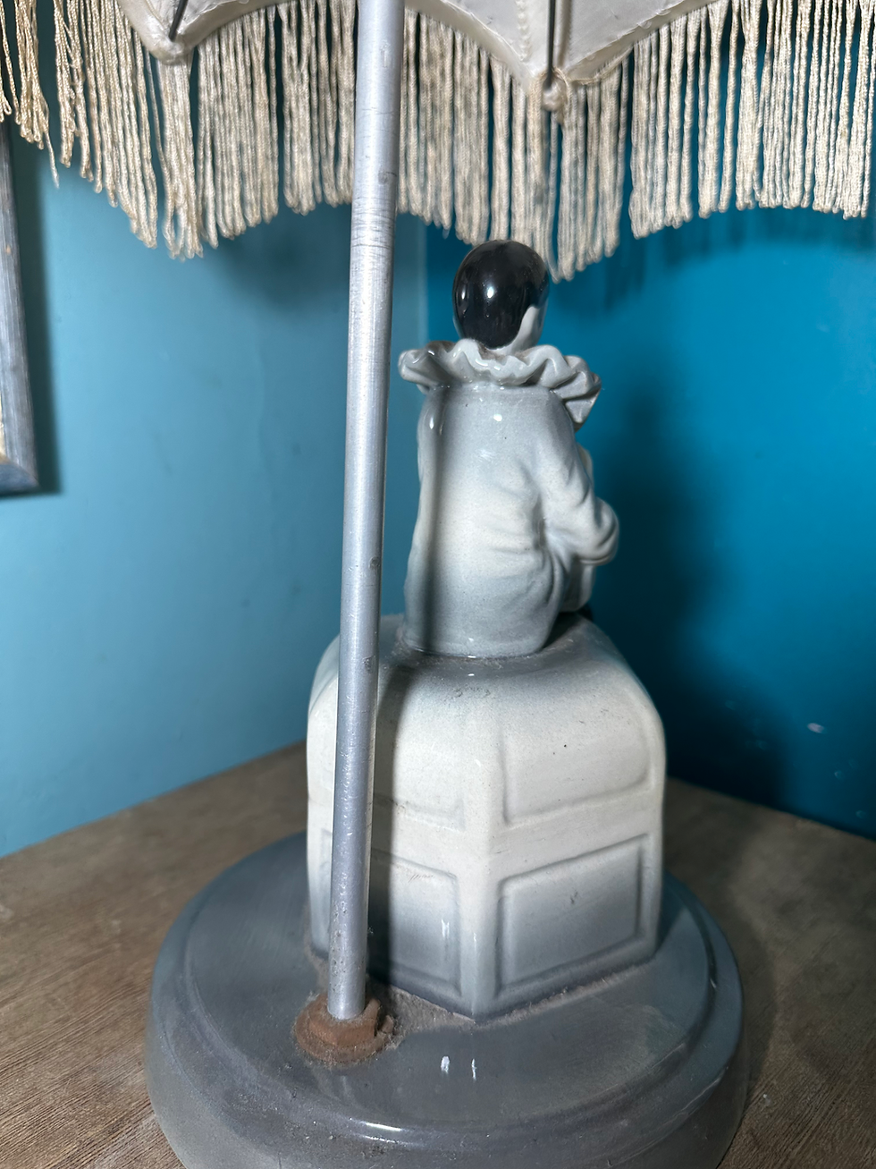 Miniatura: Abajur vintage pierrô porcelana cúpula franjas 