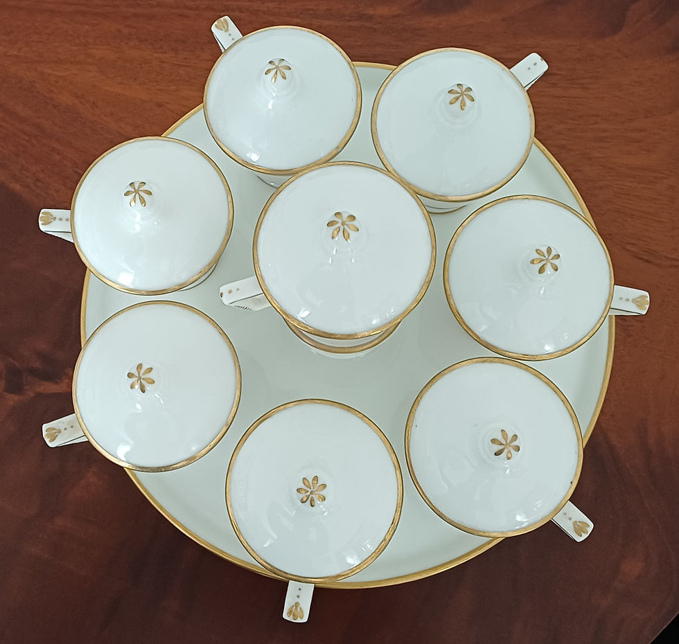 Thumbnail: NAST à Paris service jus ou à crème. Porcelaine dure. Début du XIXème siècle.