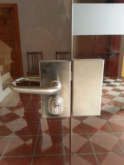 cerradura_templado_cristal