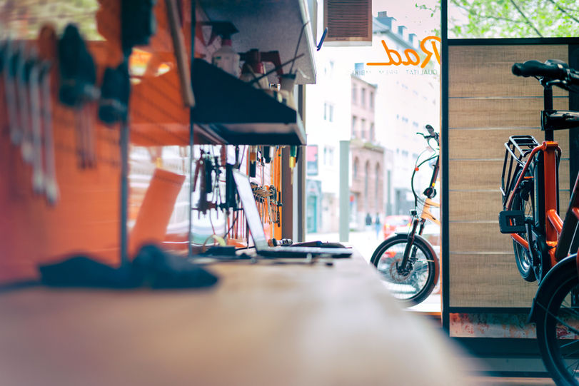 Blick in die Fahrradwerkstatt des Fahrradladens Das Rad in Dortmund im Ruhrgebiet