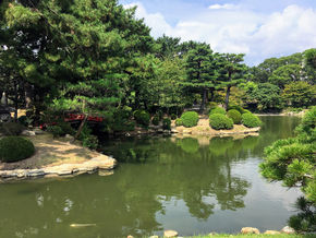 ガイドさんと行く縮景園
