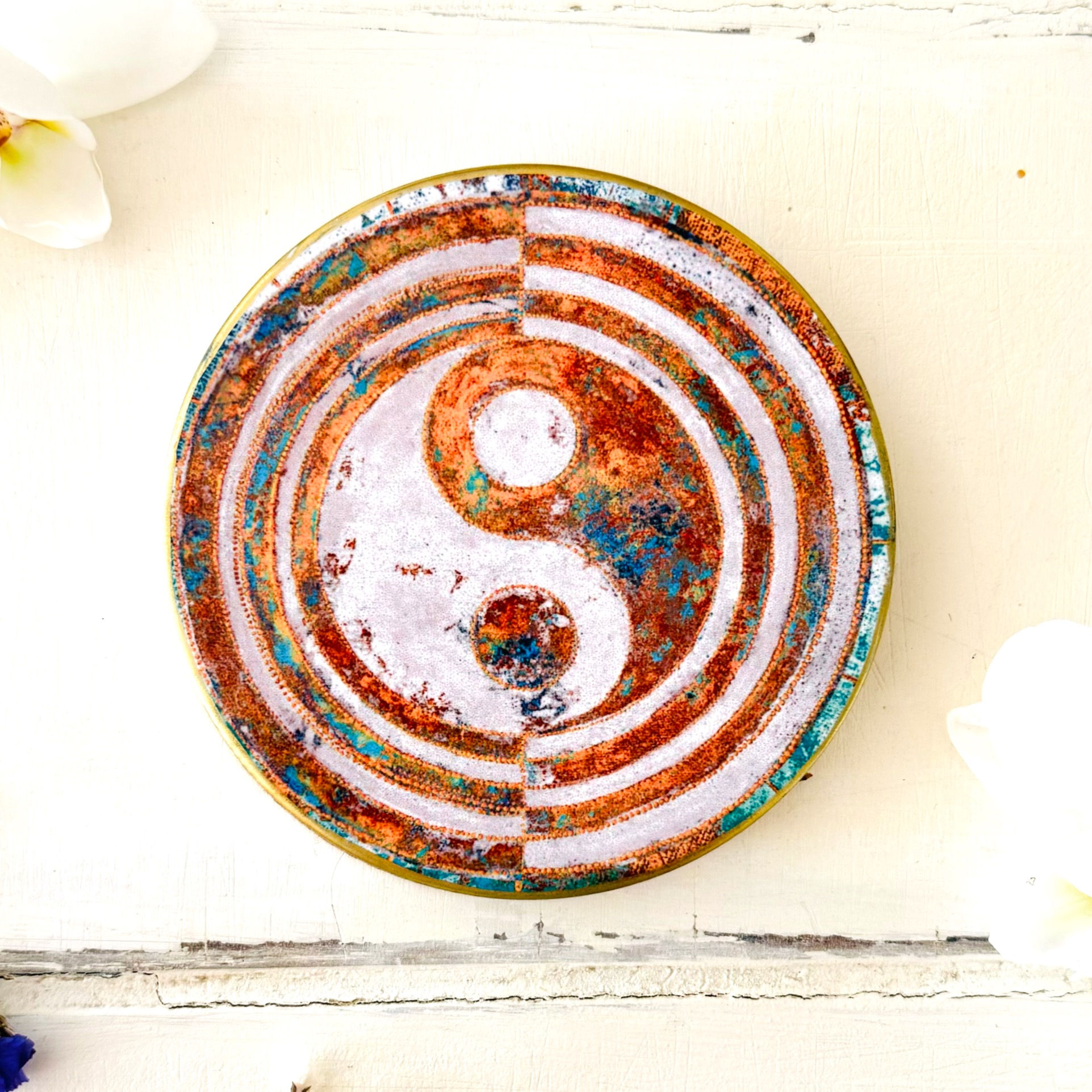 Yin Yang  Keramik Untersetzer – 9 cm Durchmesser, glänzend, mit Korkunterseite  Runder Keramikuntersetzer mit glänzender Ober