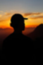 Digital Nomad travelling for work climbing the Lion's Head in Kaapstad South Africa