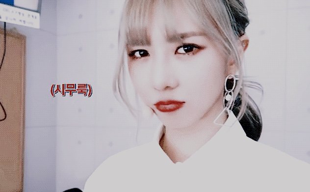 yoohyeon-2.gif