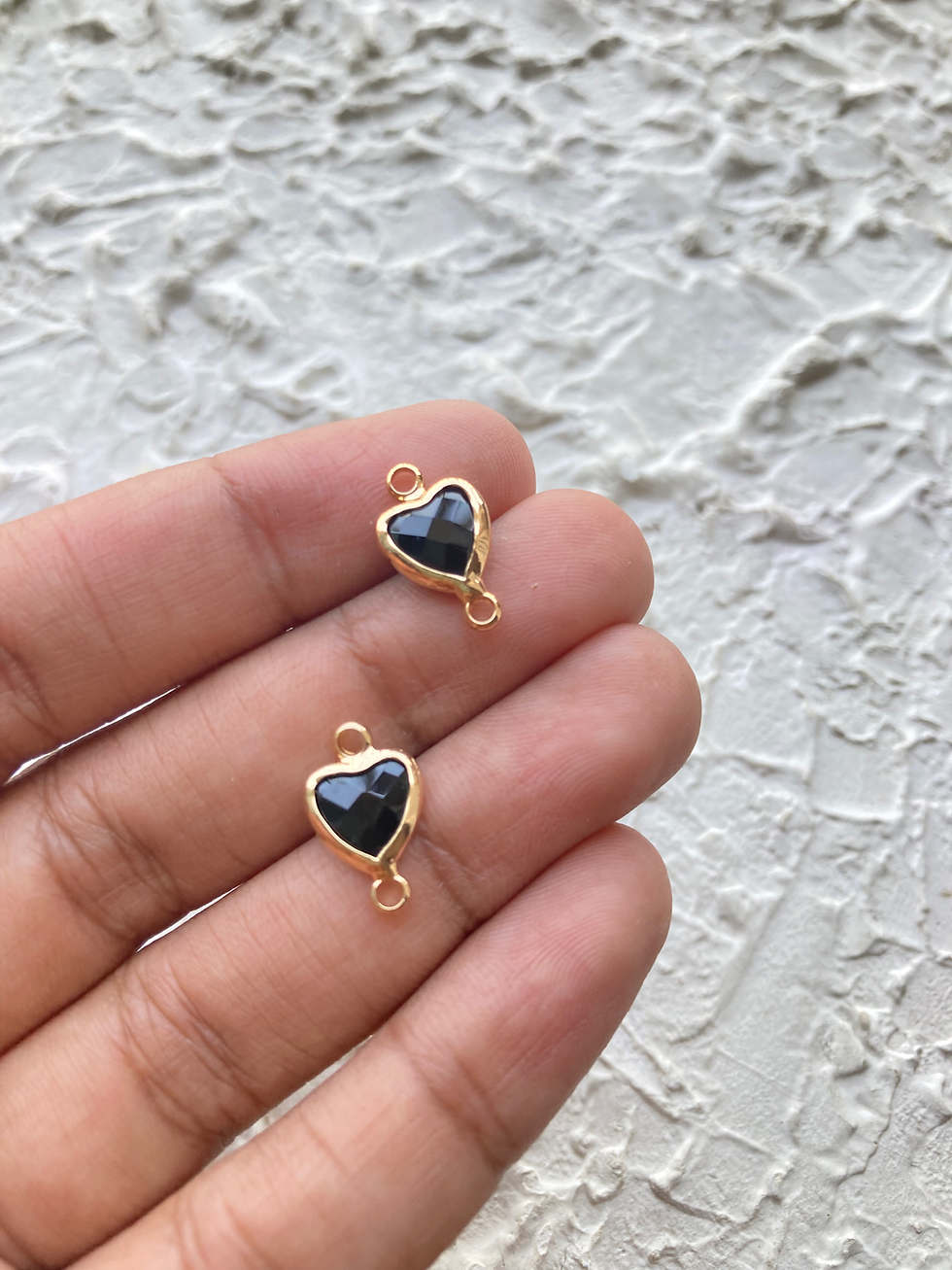 Thumbnail: faceted glass heart connectors