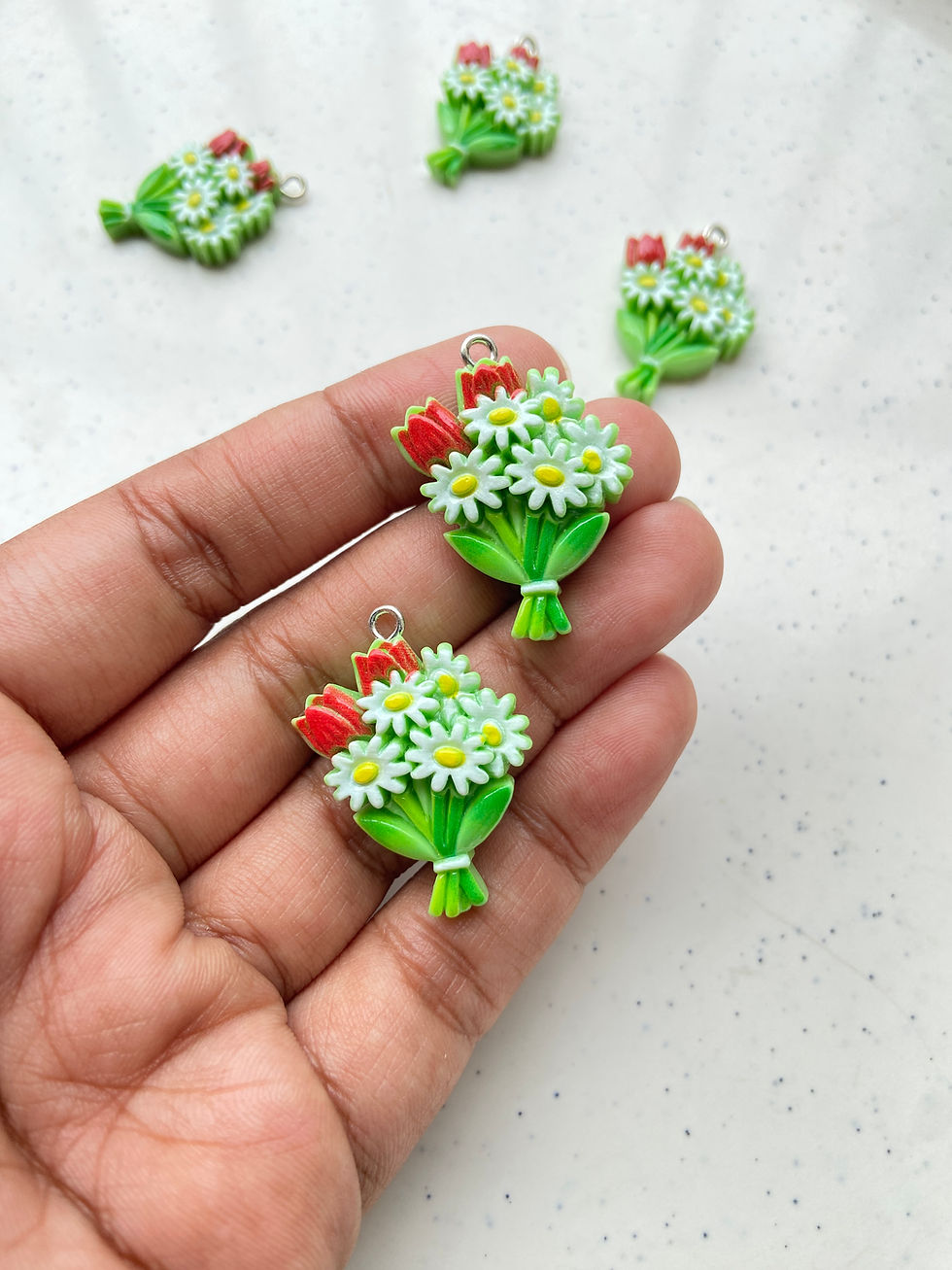 Thumbnail: Flower bouquet resin charm (1pc)