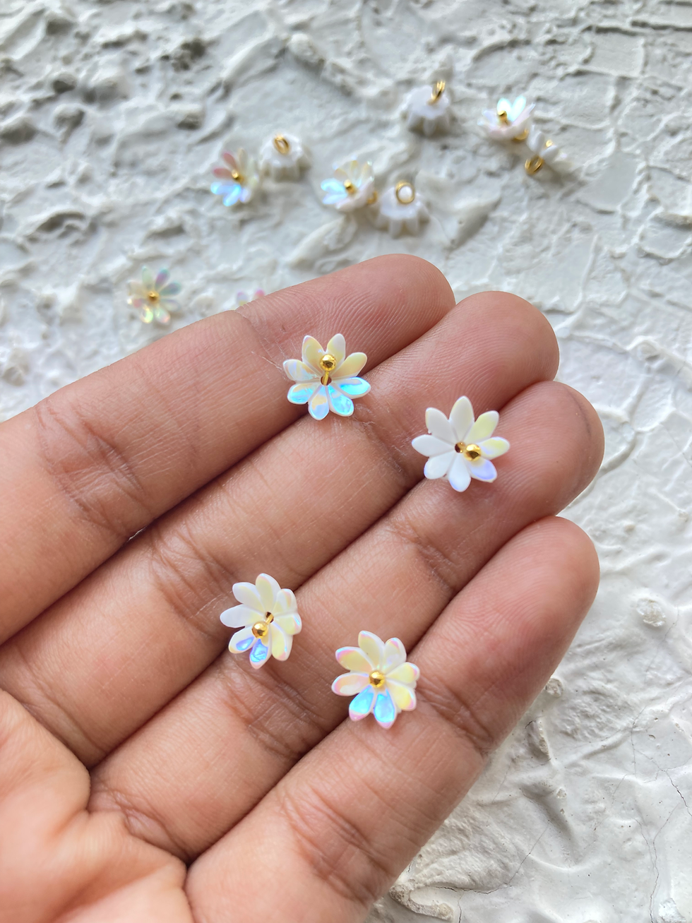 Thumbnail: Holographic resin flower with loop