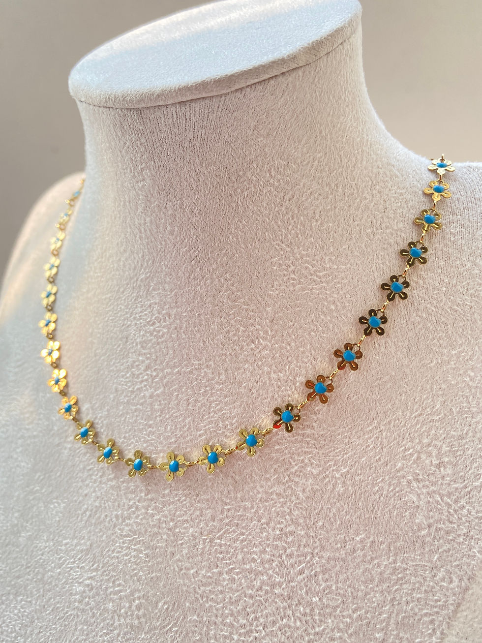 Thumbnail: Readymade flower link necklace
