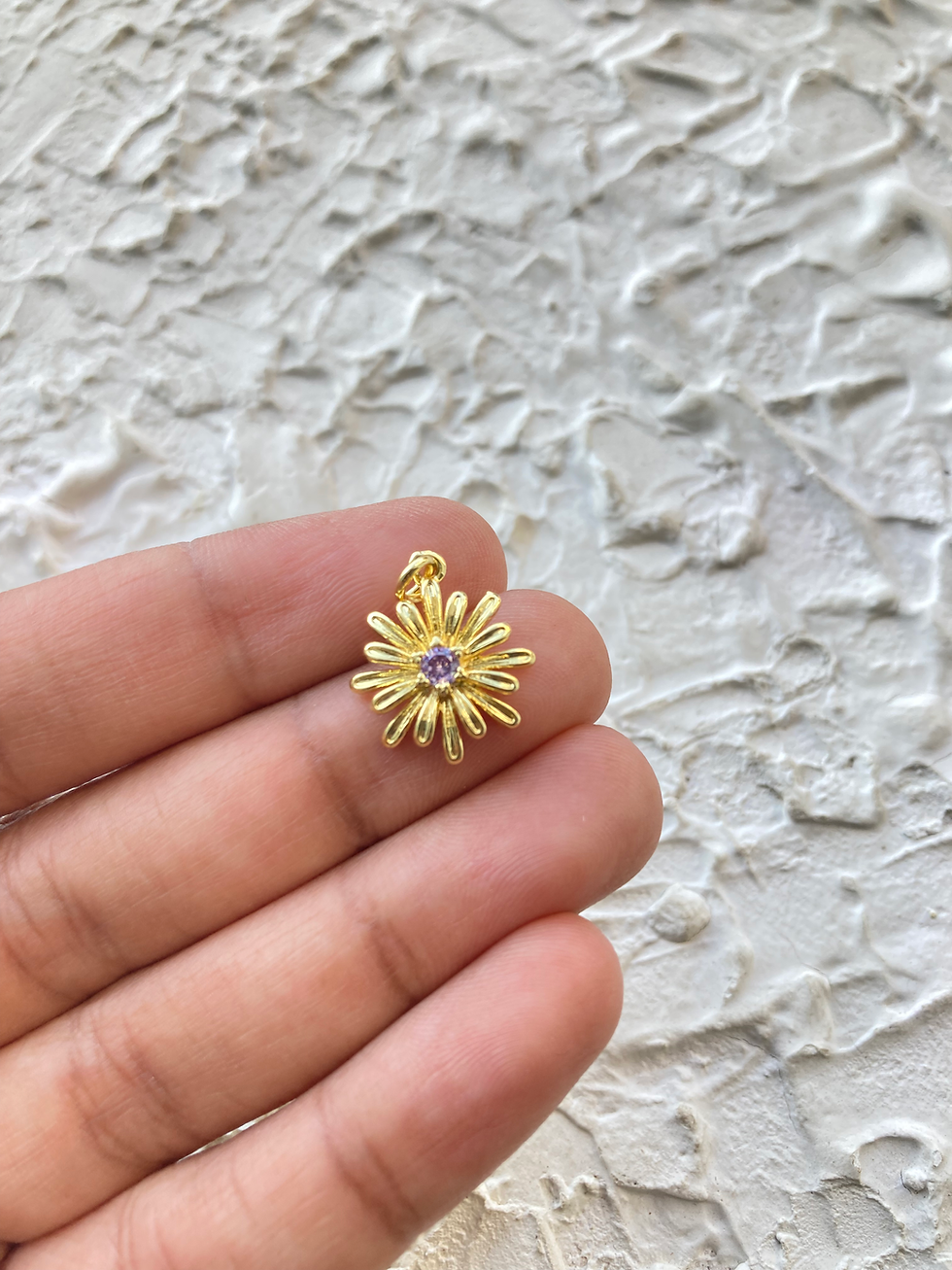 Thumbnail: 18k gold plated daisy flower charm