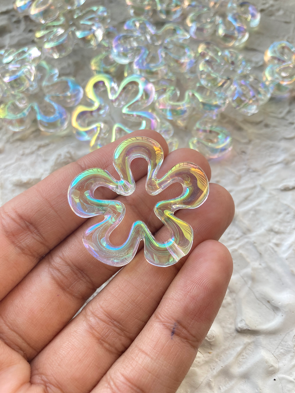 Thumbnail: Iridescent small flower frame bead