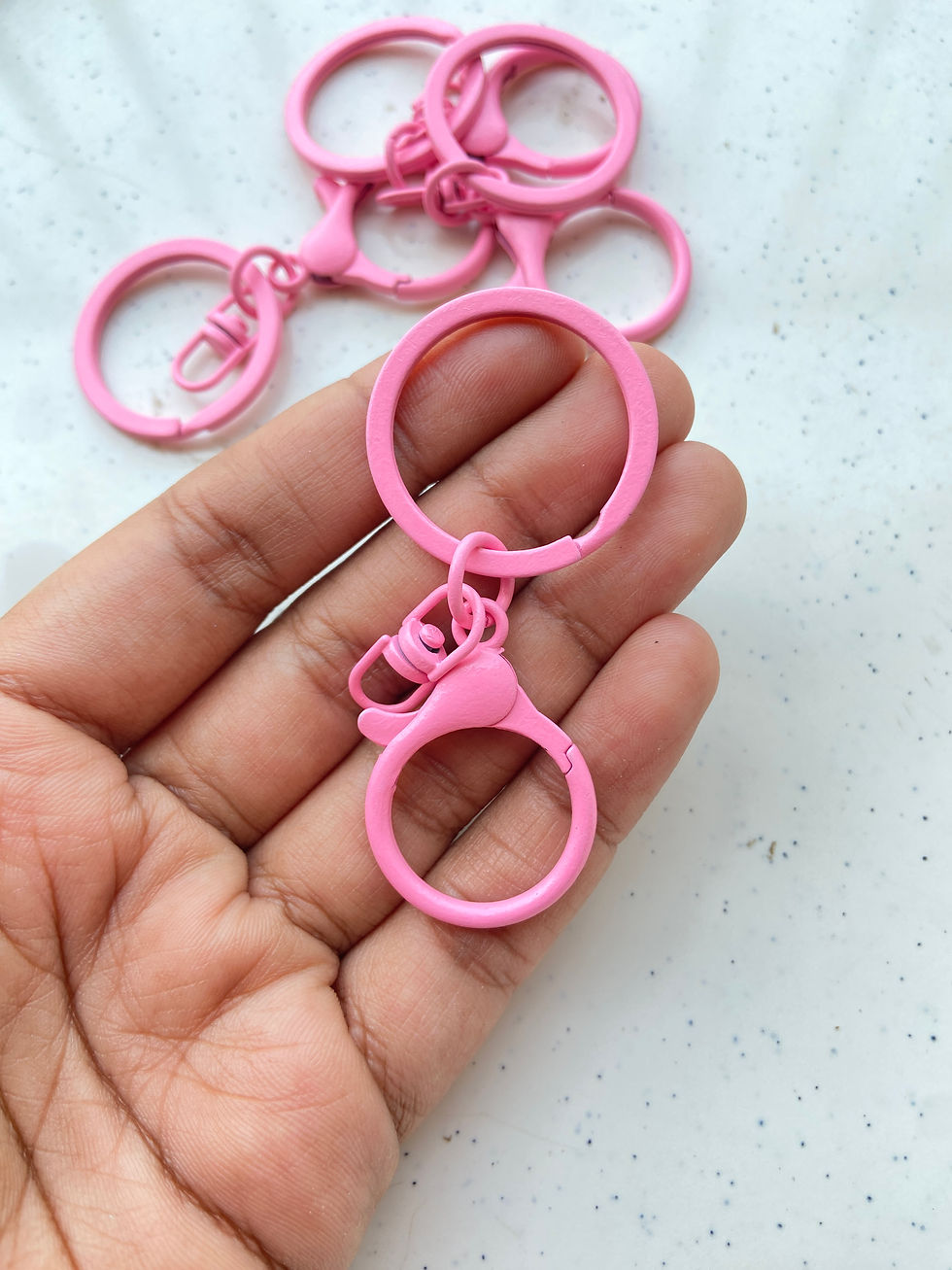 Thumbnail: Colourful round keychain with swivel clasp (Part-1)