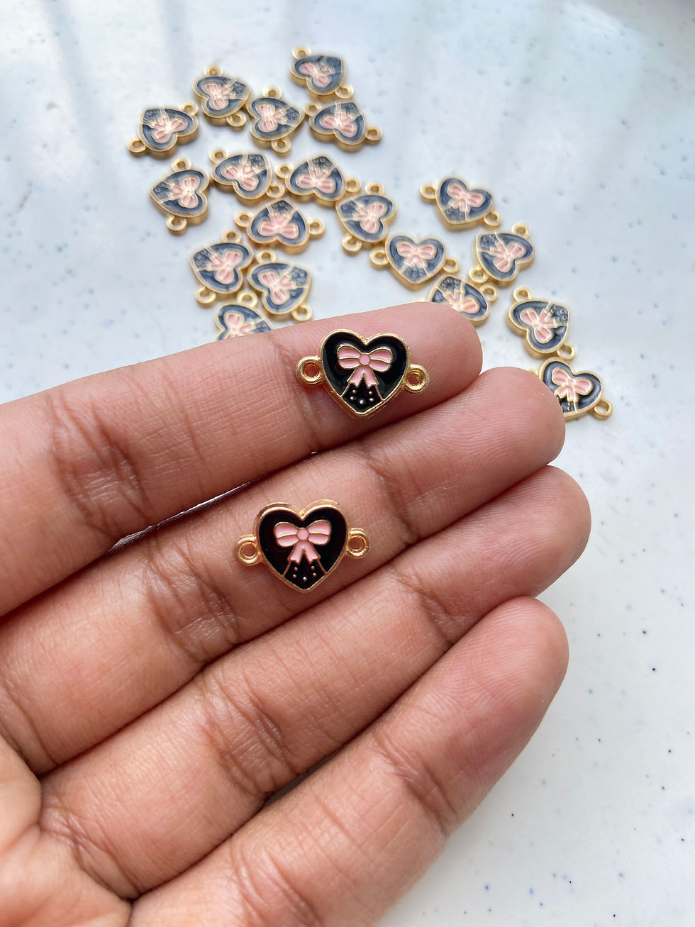 Thumbnail: Enamel heart with bow connector