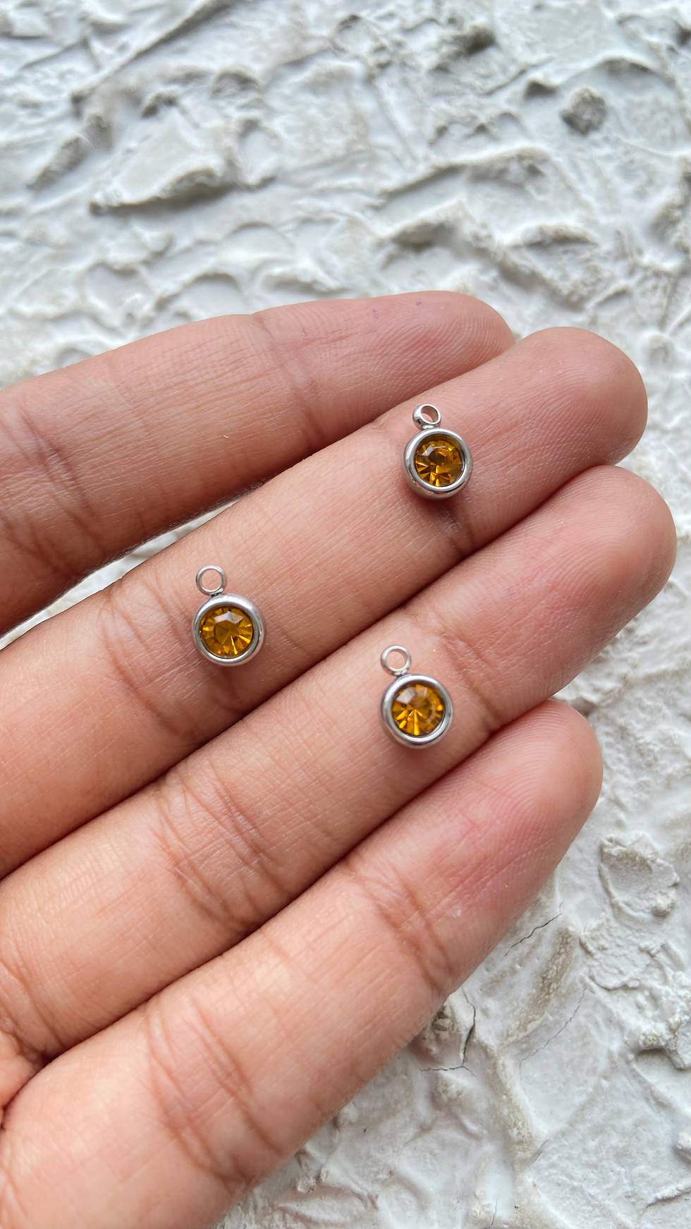 Thumbnail: Stainless steel rhinestone circle colourful charm (1pc)